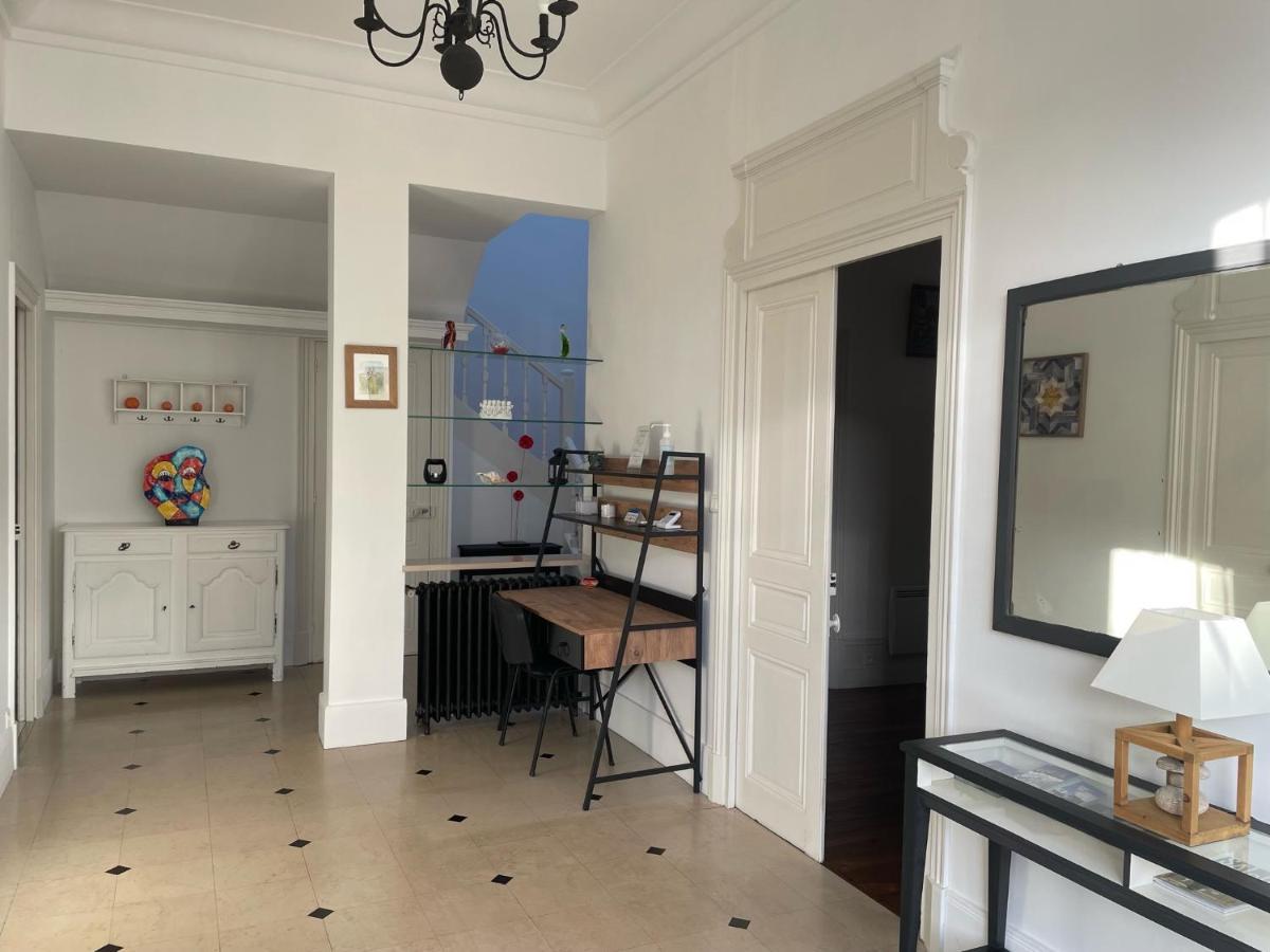 Les Hotes D'Eloise Laon Exterior foto